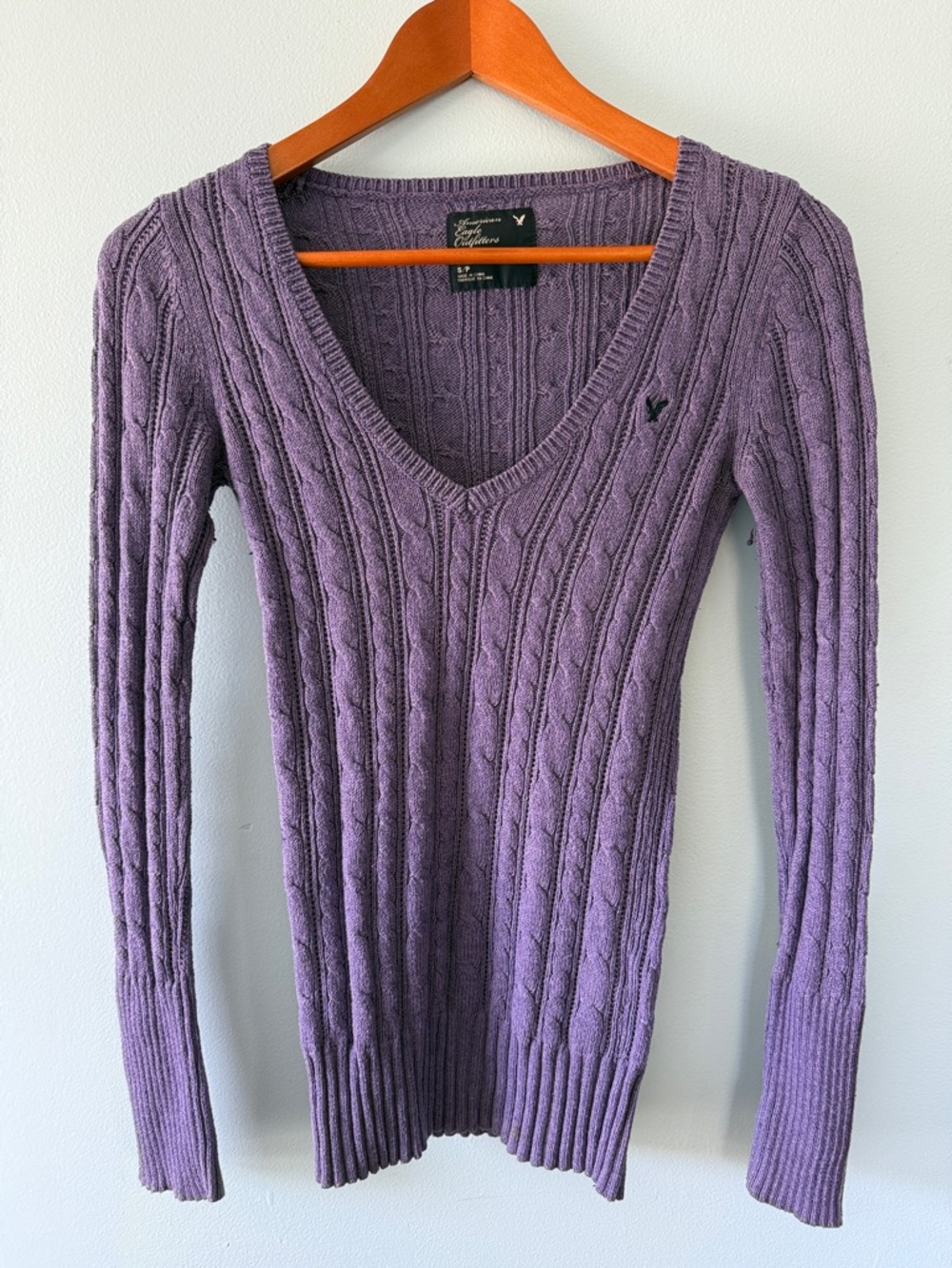 American Eagle Outfitters Lavender Cable V‑Neck Sweater